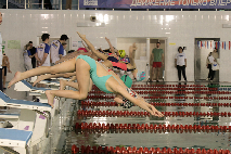 В ЮФУ прошел городские соревнования по плаванию «День вольного стиля»